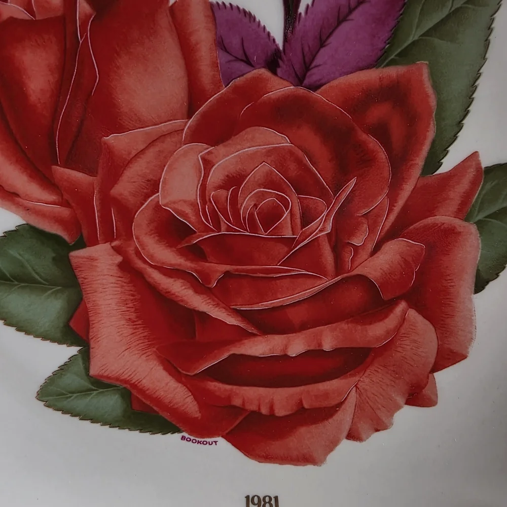 Vintage Bing Crosby 1981 Red Rose Decorative Wall Plate.